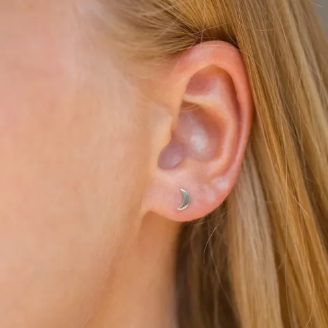 maan helix piercing in 9 karaat goud